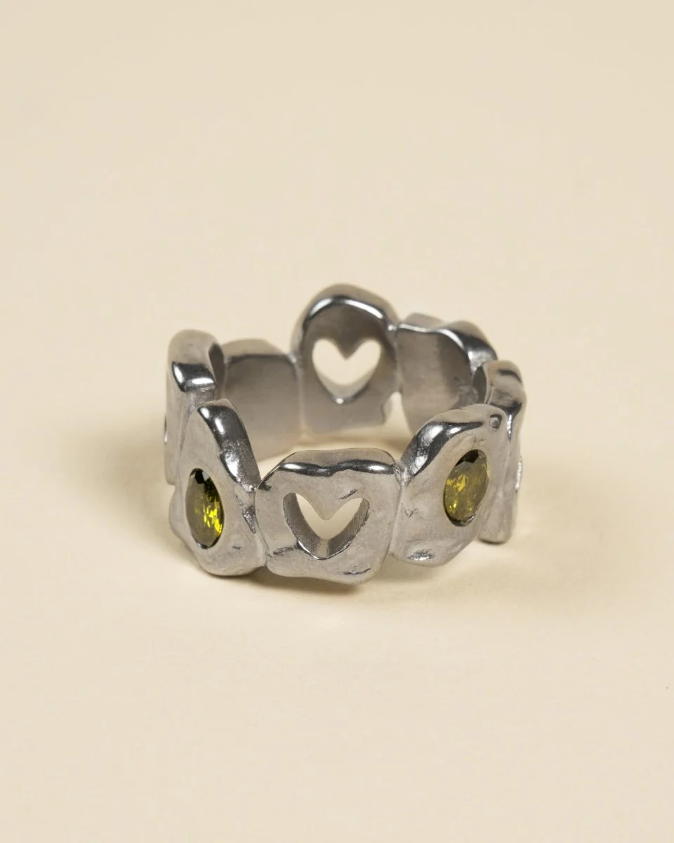 HEARTLESS RING - GREEN PERIDOT