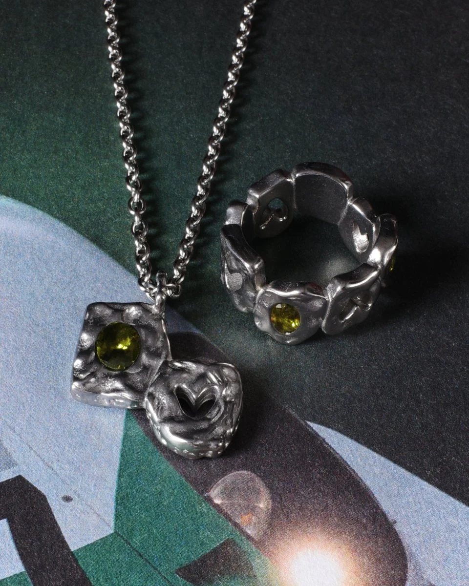 HEARTLESS RING - GREEN PERIDOT - Image 4