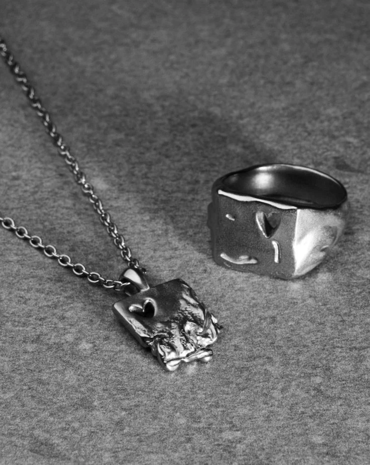 Heartless Necklace - Image 3