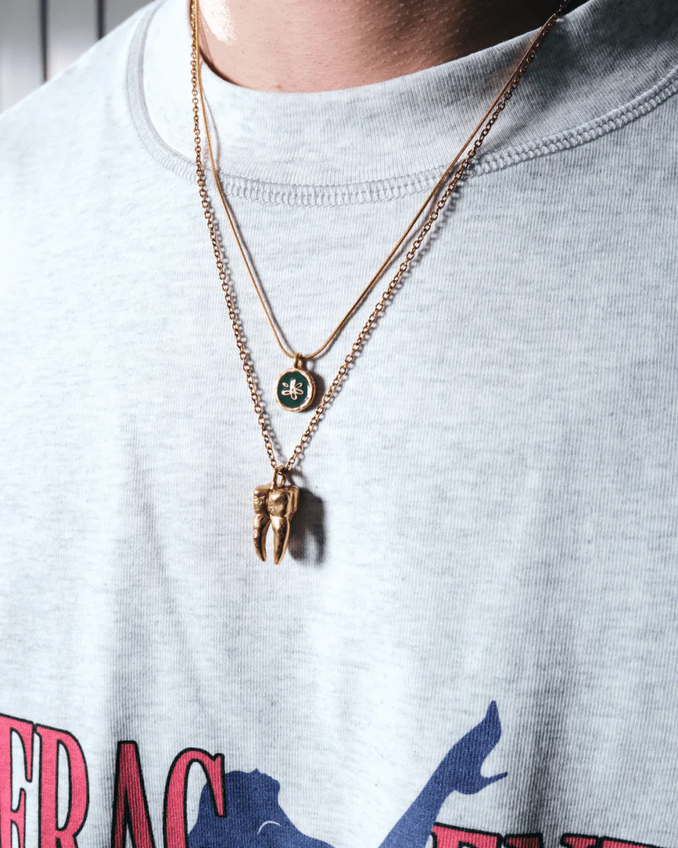 TOOTH NECKLACE [GOLD] - Image 2