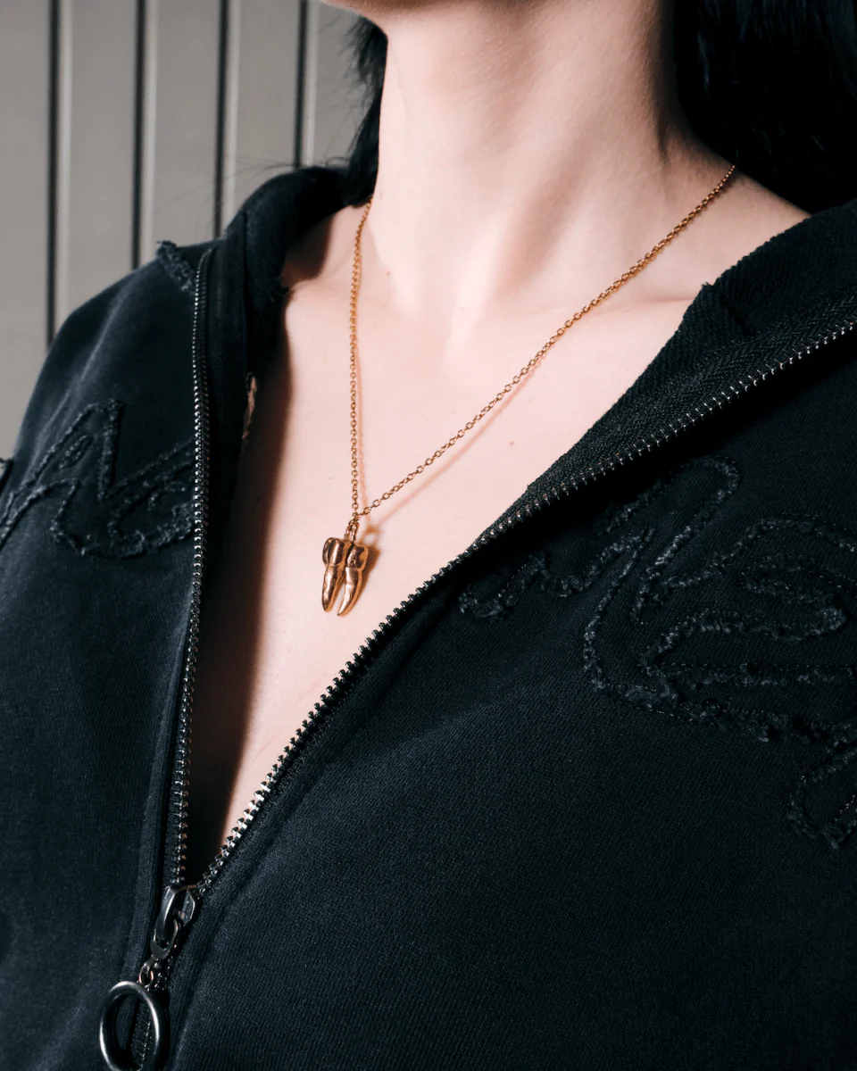 TOOTH NECKLACE [GOLD] - Image 3