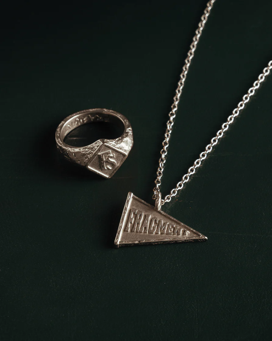 VARSITY FLAG PENDANT - Image 5